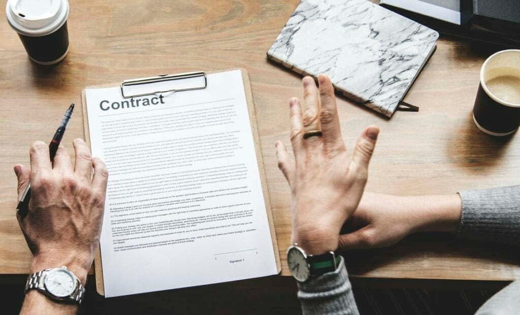 Benefits of using a migration agent or lawyer